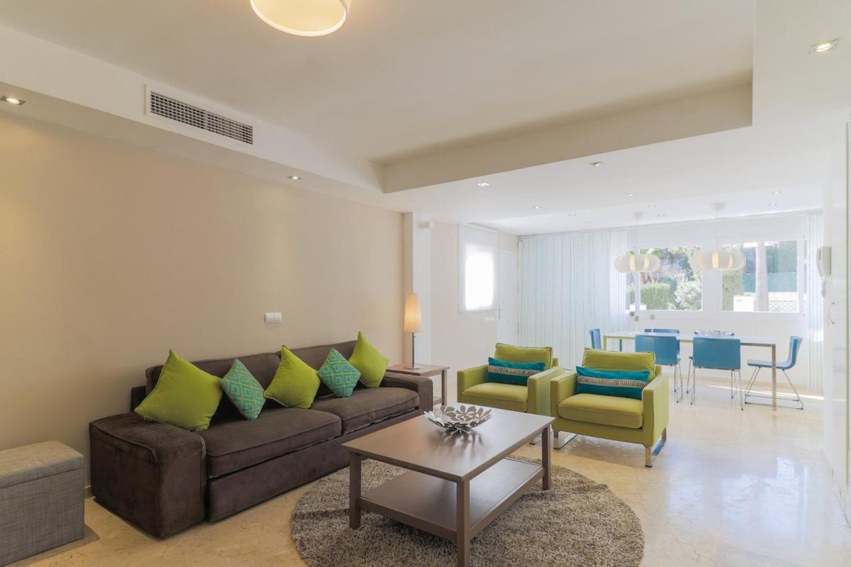 Villa C43 - Family House With Terrace And Shared Pool à Benalmádena Extérieur photo