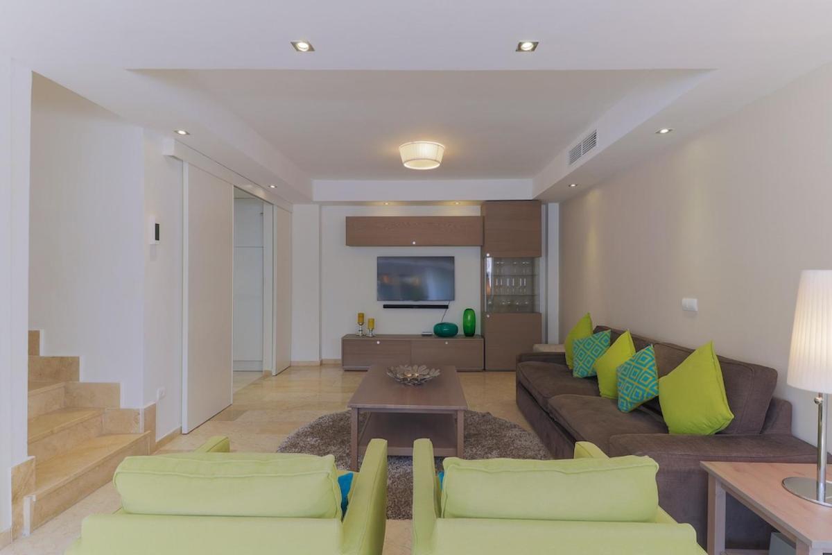 Villa C43 - Family House With Terrace And Shared Pool à Benalmádena Extérieur photo